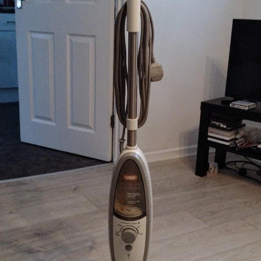 vax floor steam cleaner. in SK13 Peak für £ 15,00 zum Verkauf Shpock AT