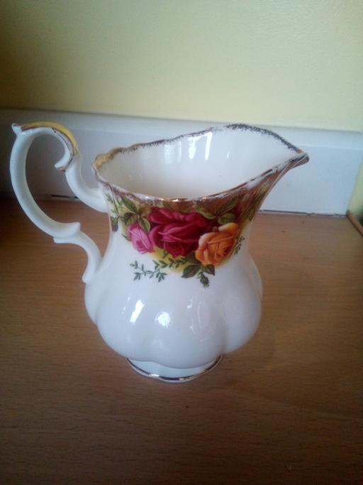 Buy & Sell South East London Greenwich - Photos for Old country roses milk jug