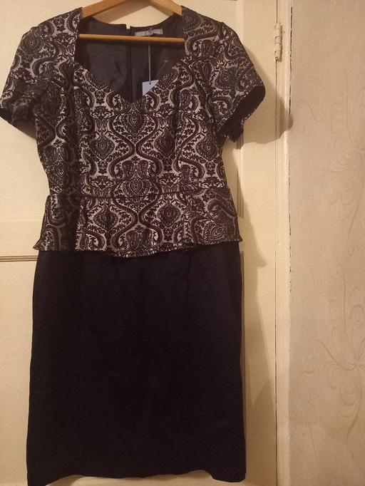 Buy & Sell St Johns South East London - Photos for New M&S Fitted Dress
