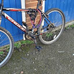 man's mountain bike 26 inch wheels good condition requires a new grip shift otherwise perfect working order pick up only marske