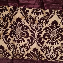 King size Damask duvet cover 
silk type material