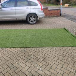 2 metres x3.9 metres artificial grass