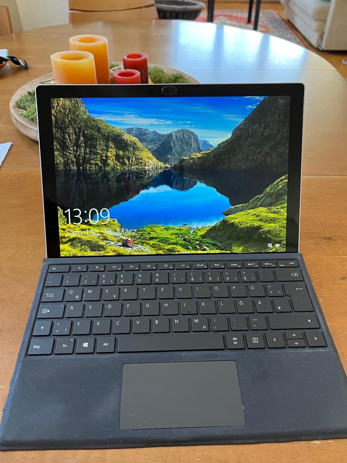 Microsoft Surface 5 pro in 78462 Konstanz für 220,00 € zum Verkauf ...