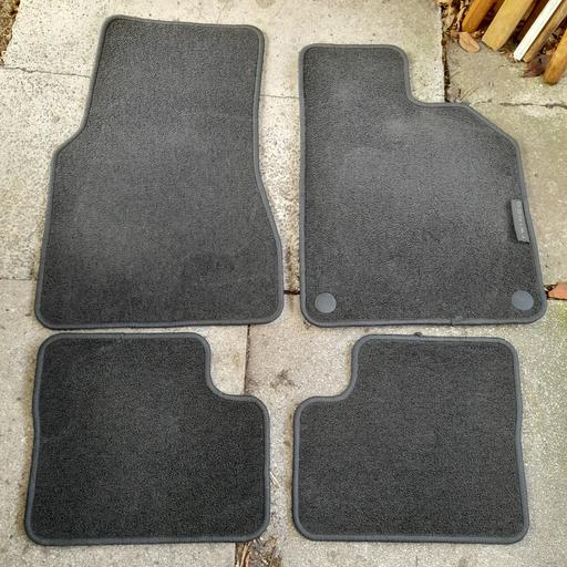 Vehicles Lancashire South Ribble - Photos for CAR MATS: RENAULT TWINGO