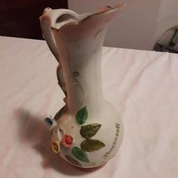 Verkaufe Keramik Souvenirvase Mariazell laut Abbildung in gebrauchtem Zustand.