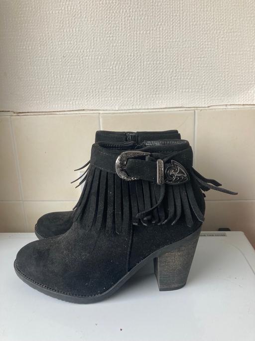 Buy & Sell Greater Manchester Tameside - Photos for Heel Boots