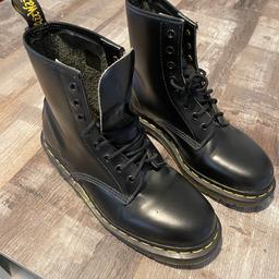 Dr martens outlet 37 gebraucht