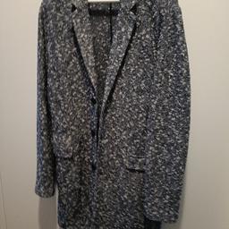 Neuwertige Jacke Mantel von Zara....Schnäppchen ....Neupreis 79,90