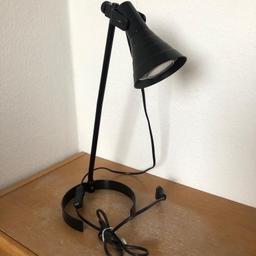 Schreibtisch Lampe, mit Birne.