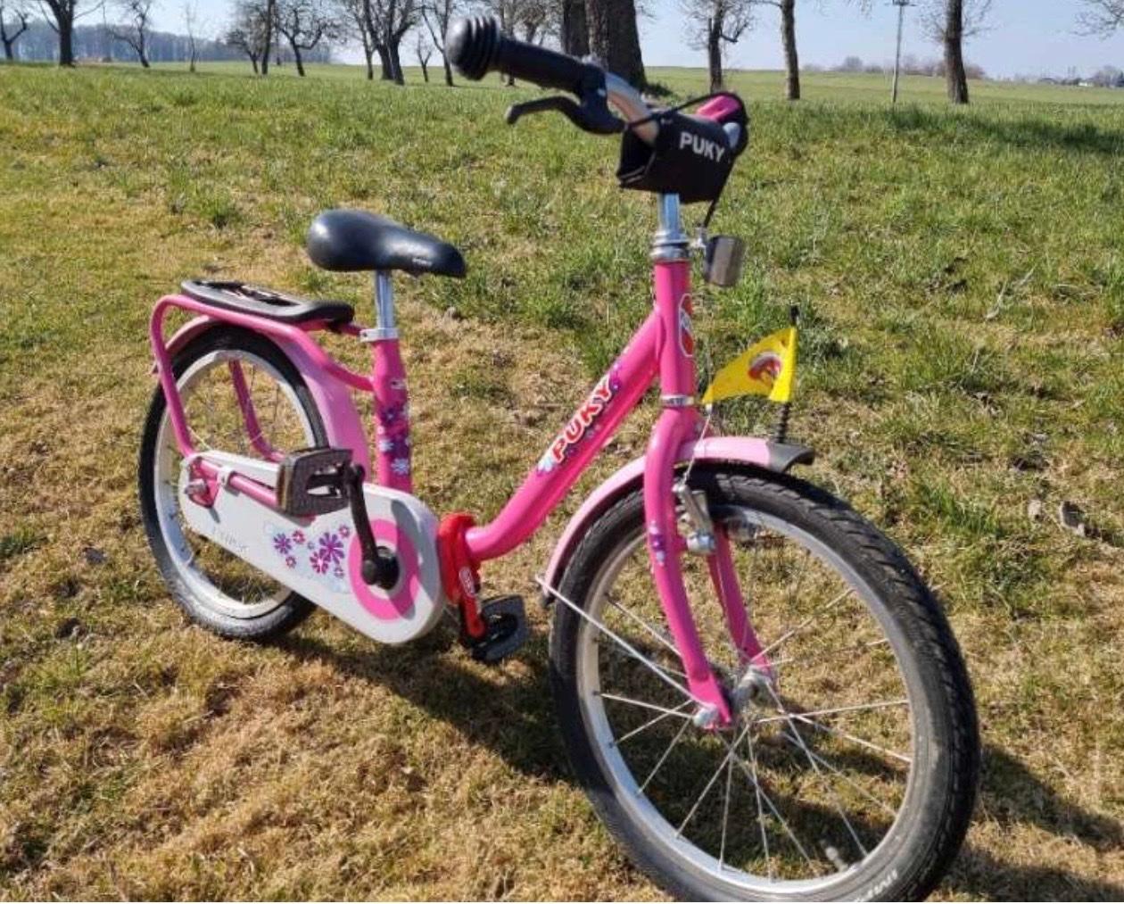 Puky Mädchen Fahrrad 18 Zoll in 5122 Hochburg-Ach für € 60,00 zum
