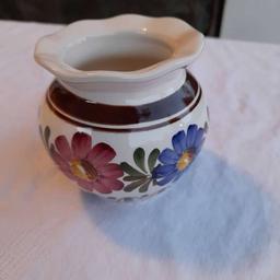 Verkaufe Kleine Wechsler Keramik Vase, handbemalt, 8 cm Durchmesser, 9 cm hoch, sehr guter Zustand.