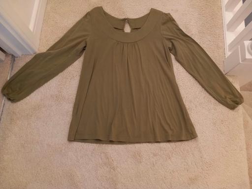 Buy & Sell Surrey Guildford - Photos for Leafy green long-sleeve top