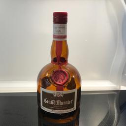 Grand Marnier French orange liqueur amber brown colour glass bottle 500ml empty with labels top & ribbon
Used once to drink the liqueur. From a smokefree and petfree home. Labels, ribbon and stopper all intact. 