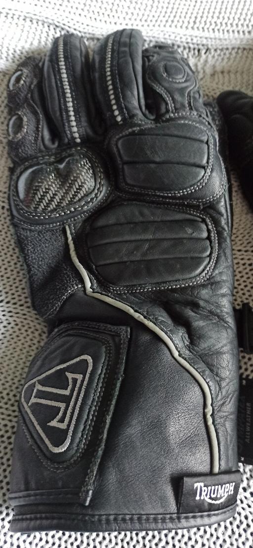 Vehicles Surrey Runnymede - Photos for Triumph winter motorcycle leather gloves