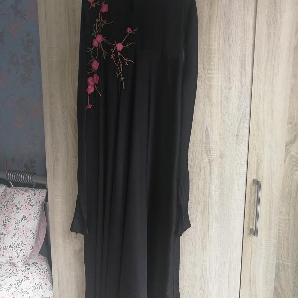 Abayaa for sale
Brought for £95 selling at a bargain price
Brand new but without original tags
Very elegant can be worn on any occasion