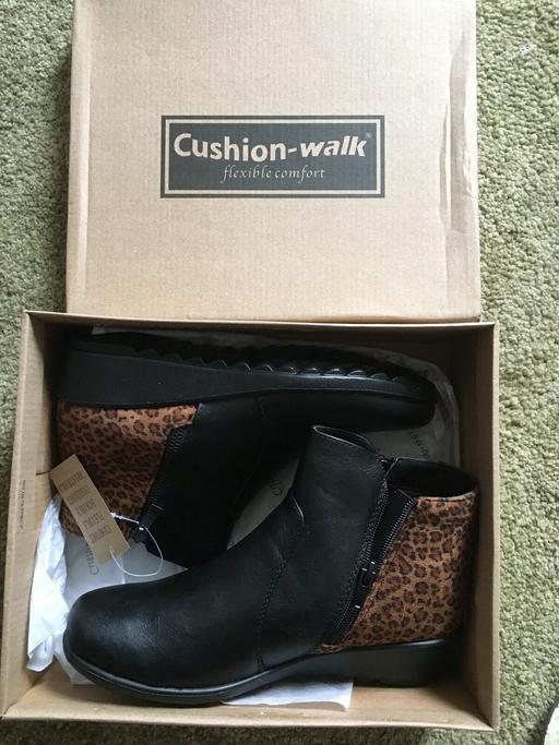 Buy & Sell Hertfordshire Watford - Photos for New Damart Cushion-walk ankle boots Size 5