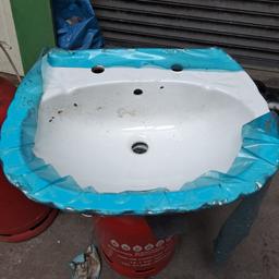 Hi all, I have a brand new shell basin. cheers