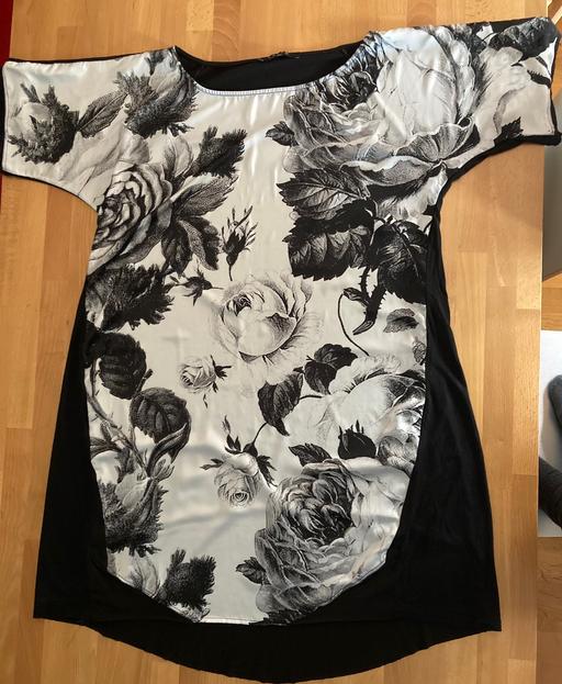 Buy & Sell North West London Camden - Photos for Women's Summer Black Floral Pattern Dress L