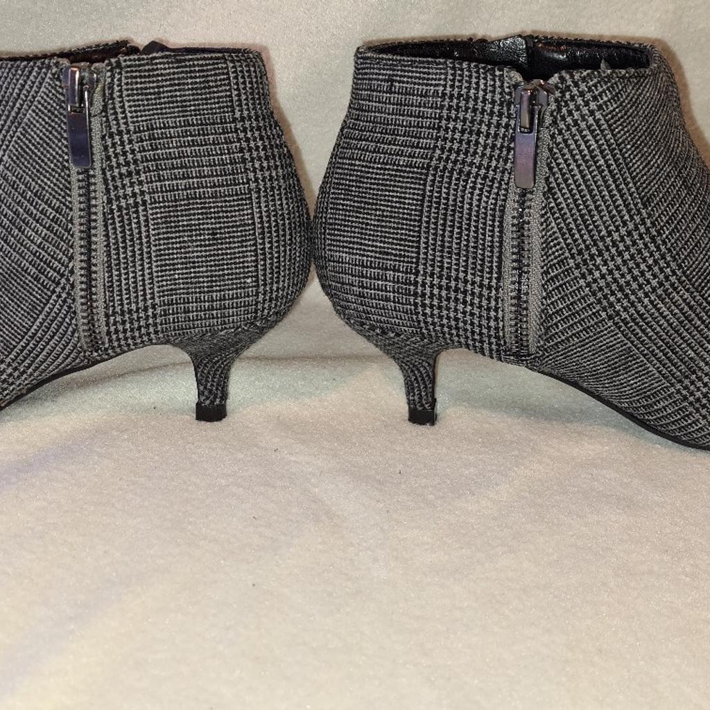 Ladies Next small heel Ankle Boots. Superb condition. Uk 3.5. See photos for condition, size and materials. I can offer try before you buy option but if viewing on an auction site viewing STRICTLY prior to end of auction.  If you bid and win it's yours. Cash on collection or post at extra River Island Australia faux fur lined Snow Boots excellent condS104NF. Listed on five other sites so it may end abruptly. Don't be disappointed. Any questions please ask and I will answer asap.