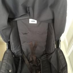 Travel system, very comfortable,
Has signs of wear but great quality and very easy to control.
NO car seat
Comes with all the accessories- bag, rain cover
It has the newborn basket and the one for after the child starts sitting ( 2 ways facing system)
The brand is CAM- Italian made, foldable, the length of the handle is adjustable 