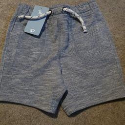 Brand new with tags - Tu
Was part of a 2 pack for £7 but only one pair of shorts included
92-98cm
* Proceeds from this sale will go to charity *
Collection from Balby DN4; able to deliver locally for a small charge or willing to post if buyer covers postage fees