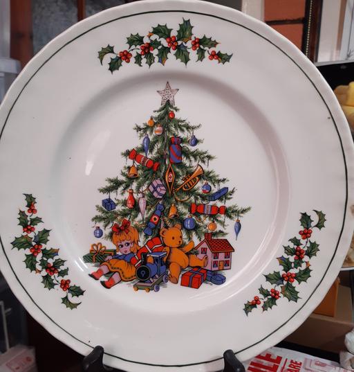 Buy & Sell Merseyside Saint Helens - Photos for royal tudor Christmas tree plate