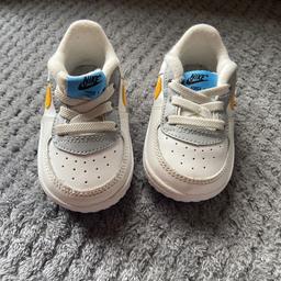 Baby trainers
Really good condition
Size 3.5