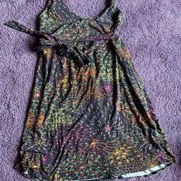 Lovely dress, worn a few time, in perfect condition. Please message me if you are interested in buying this dress. Thanks.

#clothes 
#dress