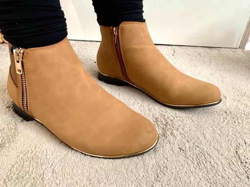 Buy & Sell North West London Dollis Hill - North West London - Photos for New look suede boots size 7 £20