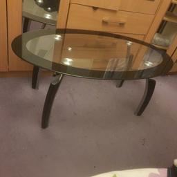 Glass coffee table in good condition
lightly used with minor scratches
£20