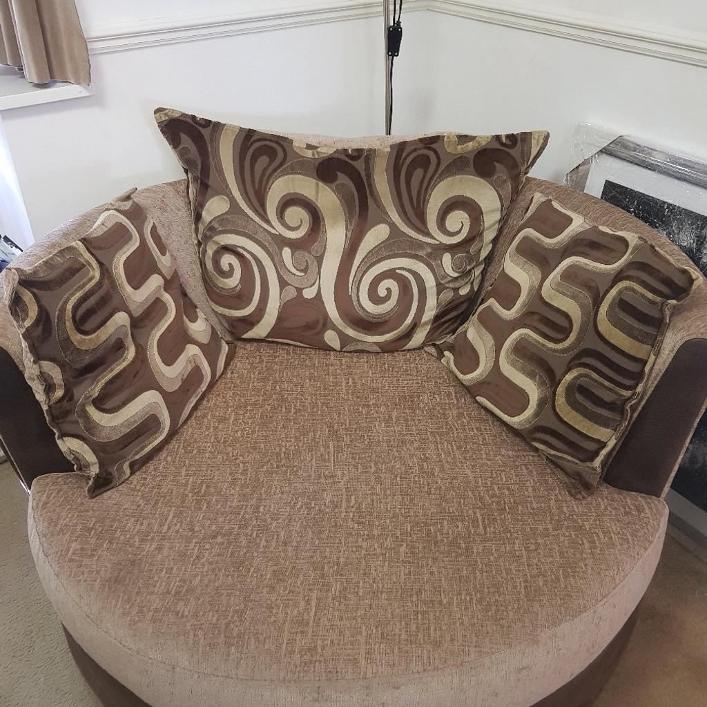 Dfs sofa lounger & swivel chair in B12 Birmingham für £ 400,00 zum