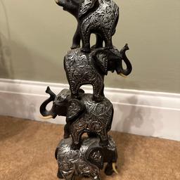 Stacked elephant ornament