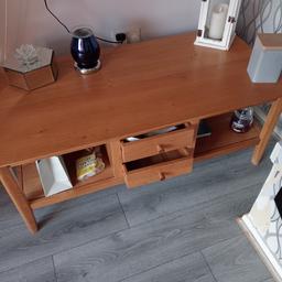 solid oak coffee table heavy good condition buyer to collect
