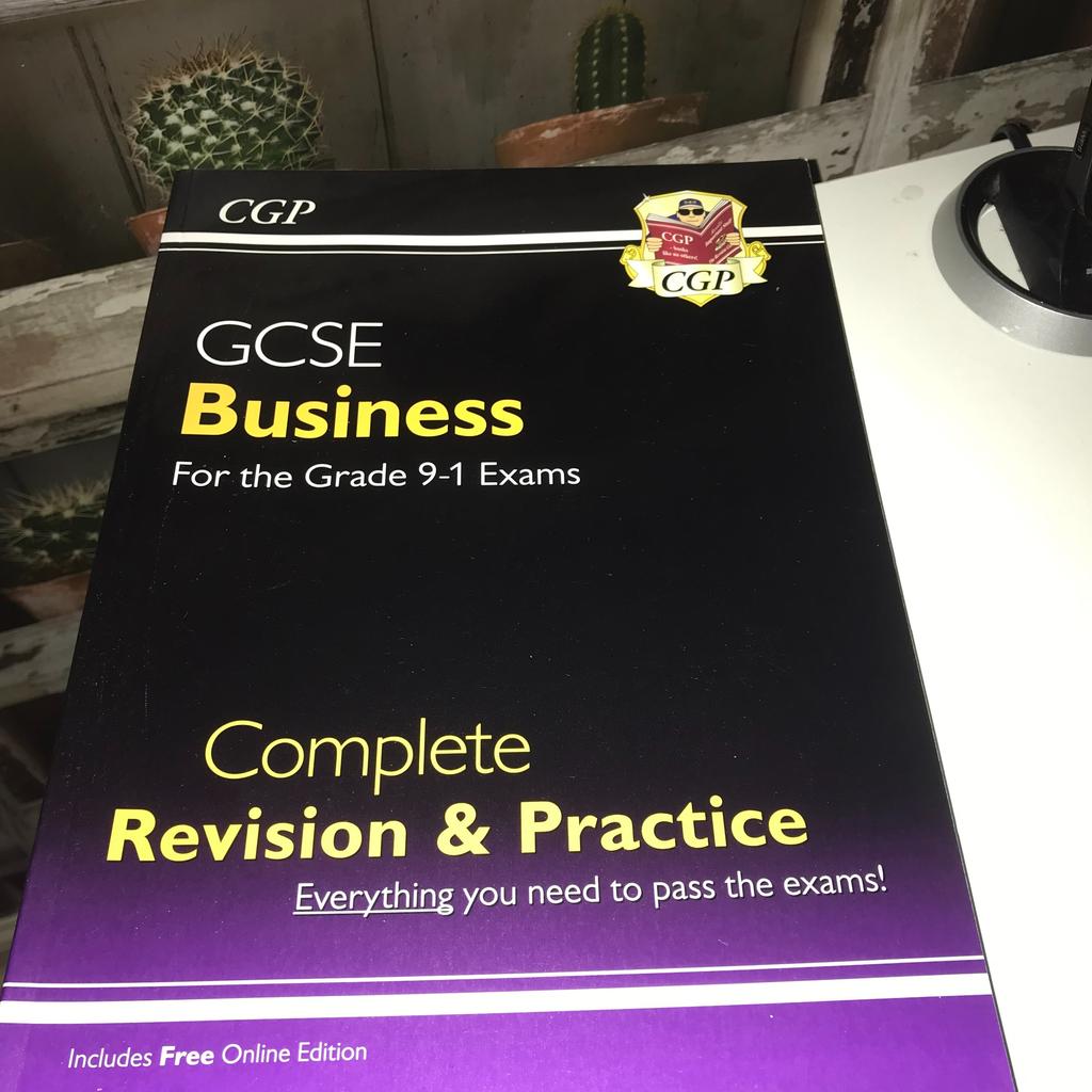 THIS IS FOR THE CURRENT GCSE EXAM LEVEL IN BUISNESS

1 X TEXT BOOK GUIDE - HAS BEEN READ BUT IN EXCELLENT CONDITION

PLEASE SEE PHOTO