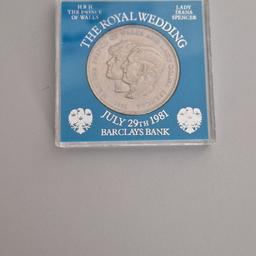 Brand new uncirculated official Prince Charles / Lady Di Royal wedding coin.