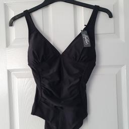 ladies ballet/ swimwear
size 10
BNWT
COLLECTION ONLY