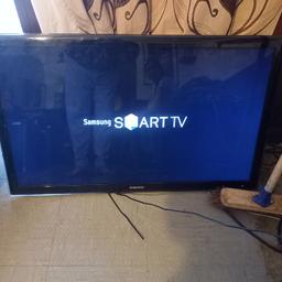 Lovely little smart TV. Selling cheap as we have lost the remote.