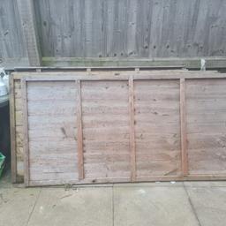 5 fence panels one is damaged see pic have some posts aswell free to collect 