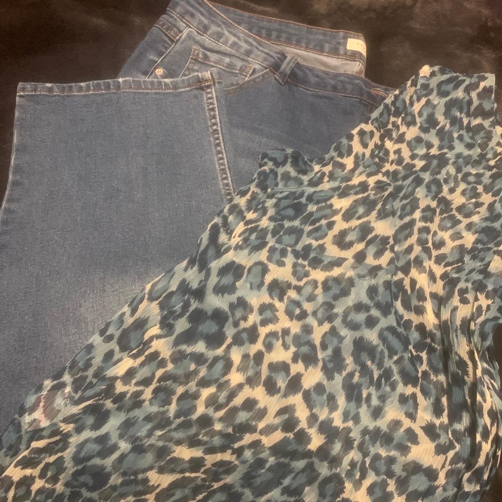 All excellent condition tops 3 x George long sleeve hardly worn.
1 x black short sleeves primark wool material
1 x SHEIN top lovely condition
1 x FF top sleeveless
1 x 3/4 matalan jeans