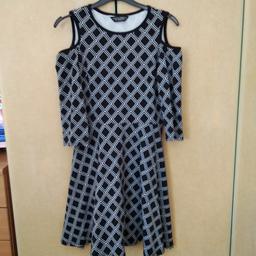 by DOROTHY PERKINS never been worn SEE SECOND PICTURE pick up only