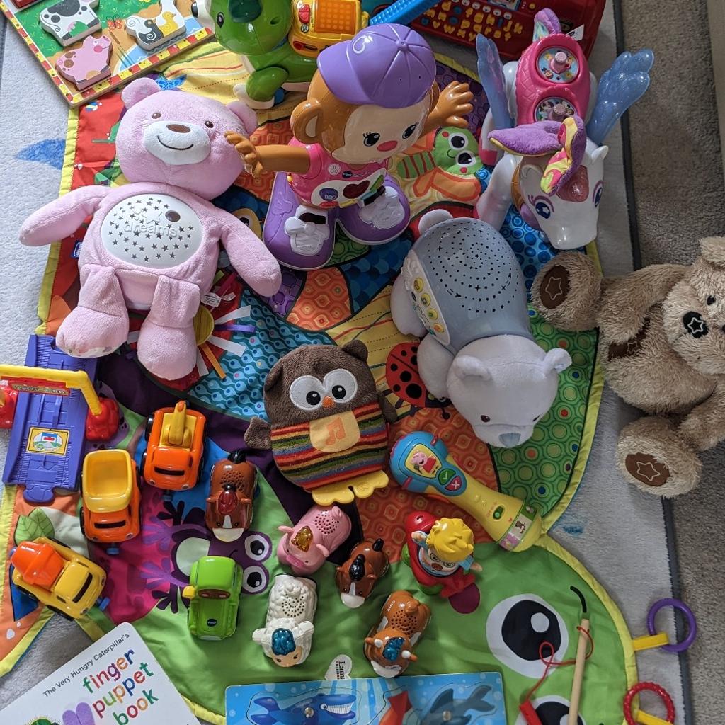 Lots of baby and toddler toys for sale
Good to excellent condition
Baby mat
Toy alphabet toy (stickers missing)
Toy cars magnetic x 3
Toot toot vehicles and characters, farm animals
Lullaby bear pink
SOLD** lullaby polar bear
Monkey 🐒 moving toy
Talking Ted
Soothing lullaby owl 🦉
Puzzles and books 📚
Happy to sell separately or smaller bundles