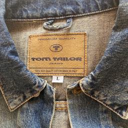 Verkaufe diese Herren Übergangsjacken. Bild 1 Tom Tailor Jeans von Modehaus Roth, Größe L aber wie Größe M, Np 90€ um 25€.
Bild 4 Esprit Jacke in Beige Größe M, Np 60€ um 15€.
Einzeln oder zusammen erhältlich.