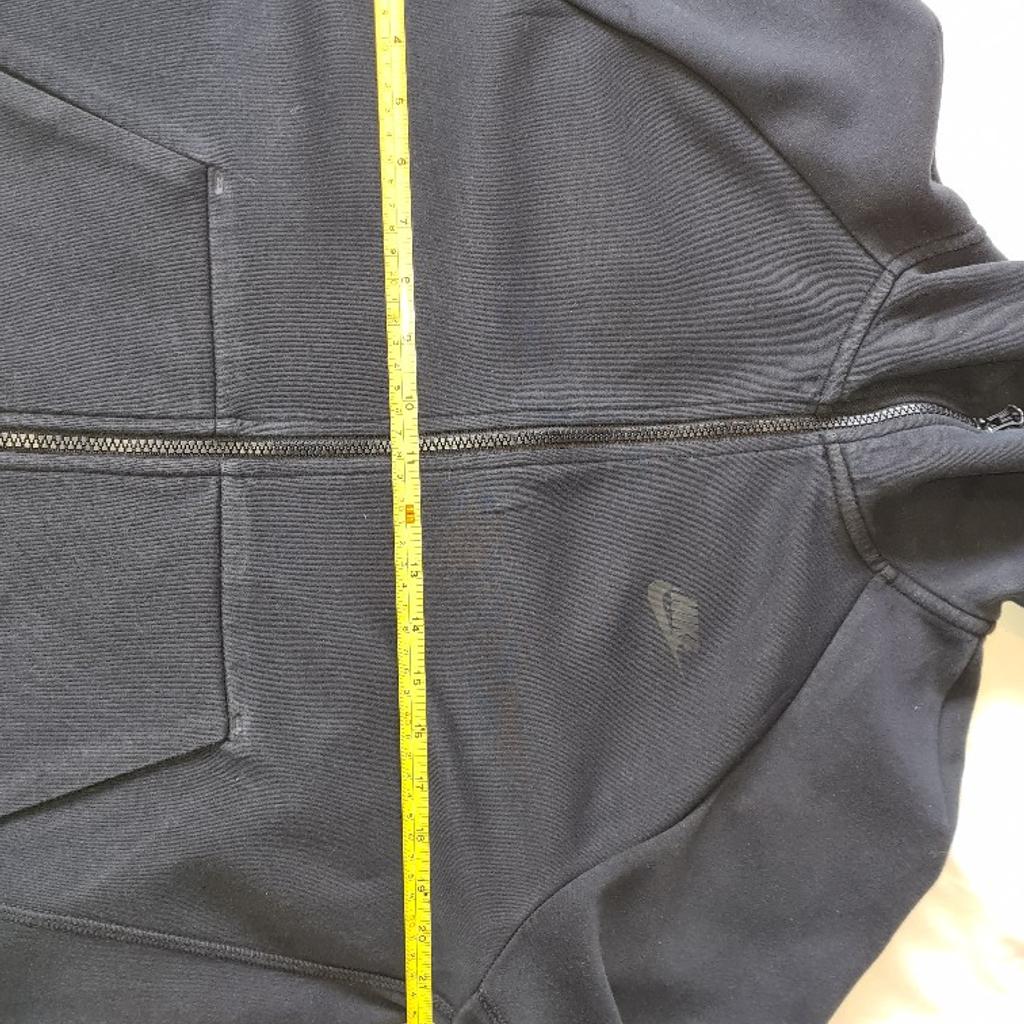 Men's Nike Zip Up Hoodie Size Medium In Very Good Condition. See photos for condition, size and materials. I can offer try before you buy option but if viewing on an auction site viewing STRICTLY prior to end of auction.  If you bid and win it's yours. Cash on collection or post at extra cost which is £4.55 Royal Mail 2nd class. I can offer free local delivery within five miles of my postcode which is LS104NF. Listed on five other sites so it may end abruptly. Don't be disappointed. Any questions please ask and I will answer asap.