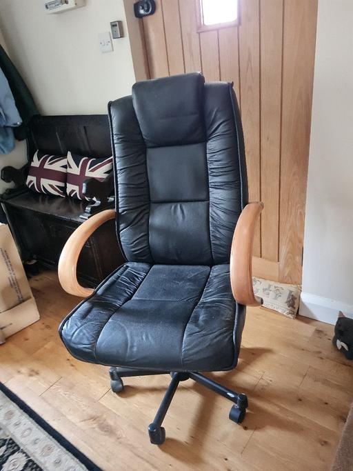 Buy & Sell Shropshire Telford and Wrekin - Photos for EXECUTIVE SWIVEL CHAIR