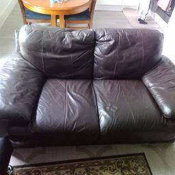 2 seater settee in more than good condition no cracks, discolouring leather in good condition for used settee no more than normal signs of use but no damage at all, cash on collection please in person no courier or on line transaction thanks.
