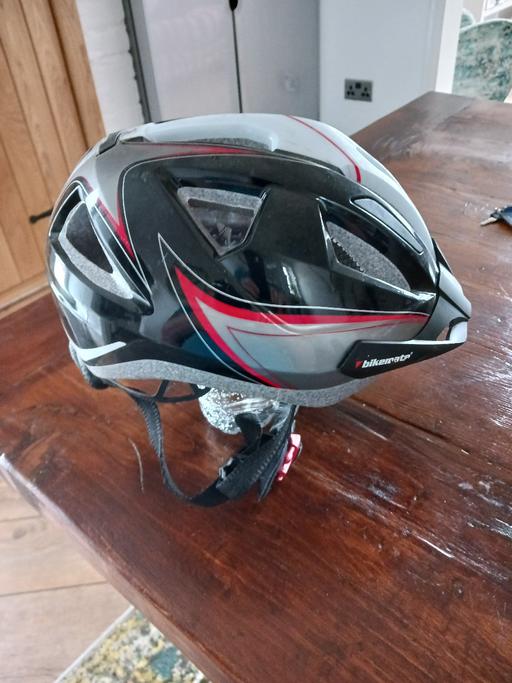 Buy & Sell Derbyshire Bolsover - Photos for cycle helmet