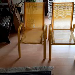 2 kinder stühle gut erhalten 8euro für beide bis 10 jhre