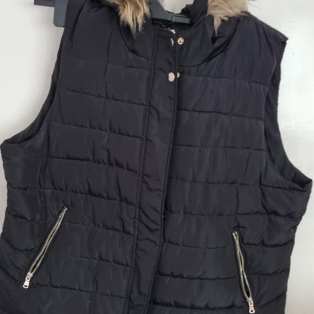 Waterproof, windproof, Sleeveless coat, demi season, warm, light, size 18, 20