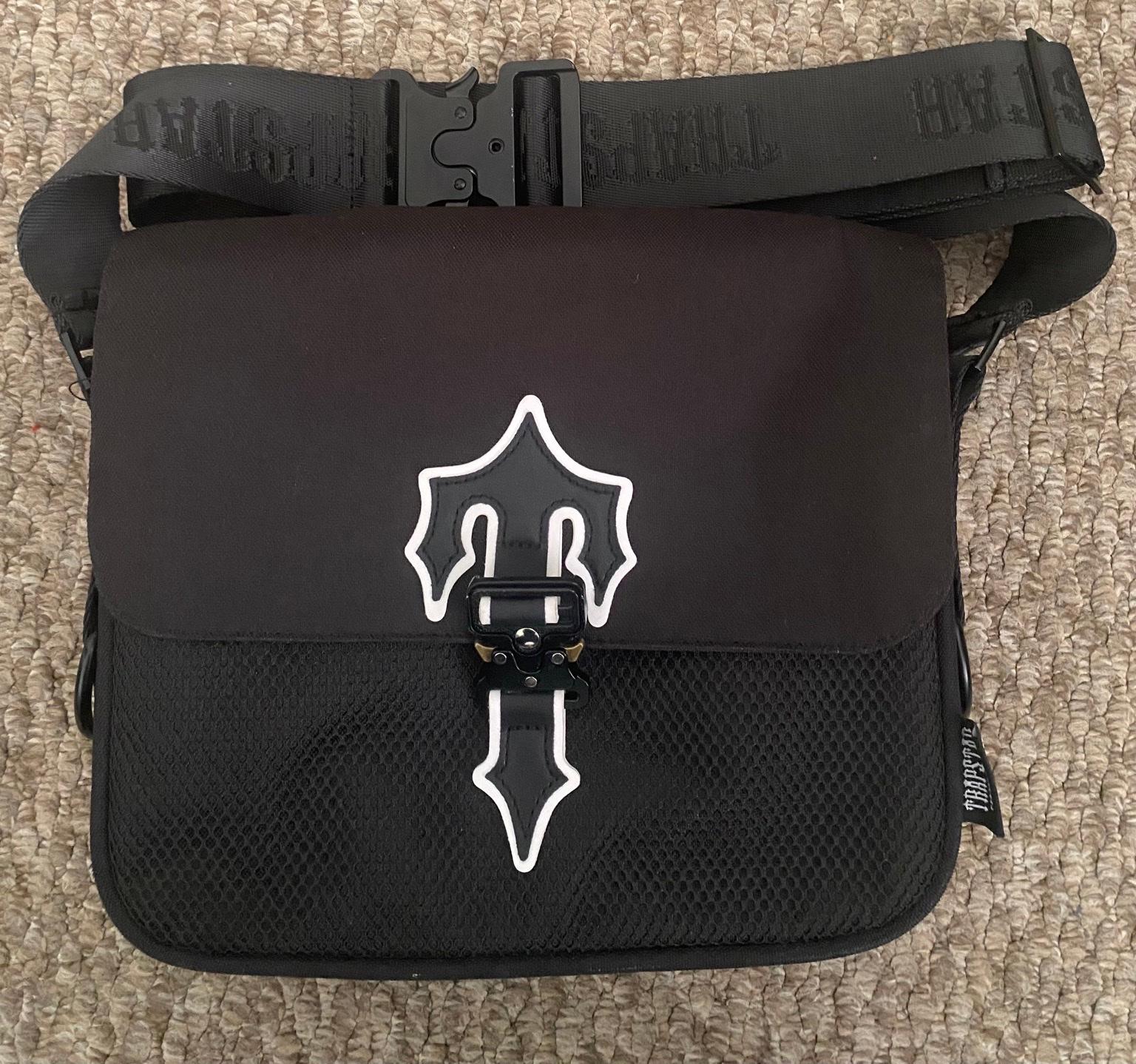 Trapstar irongate 2.0 pouch BRAND NEW in IG8 Redbridge for £199.99 for