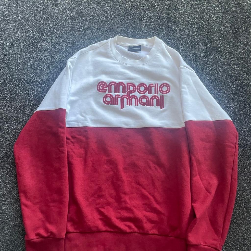 This is a gorgeous red and white Emporio armani top, it has only been worn twice. It’s in brand new condition.

Retails price was 75£

I’ve got it on for 46£ come on people drop me some offers

#emporioarmano